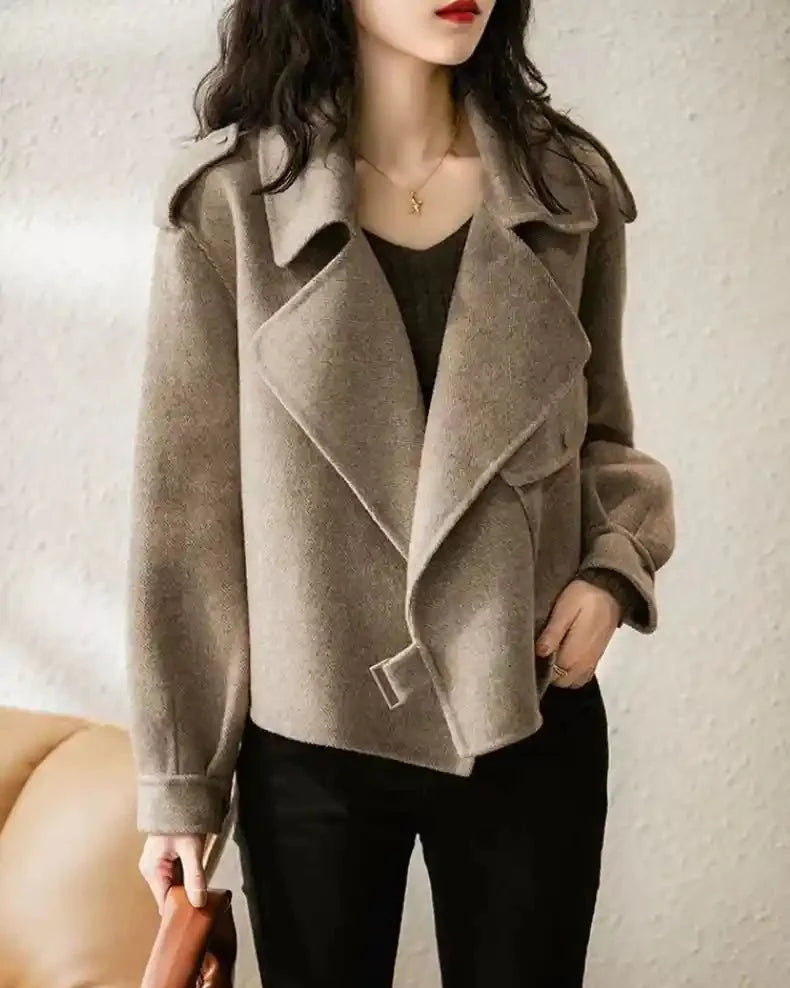 Wide Collar Wool Blended Short Coat