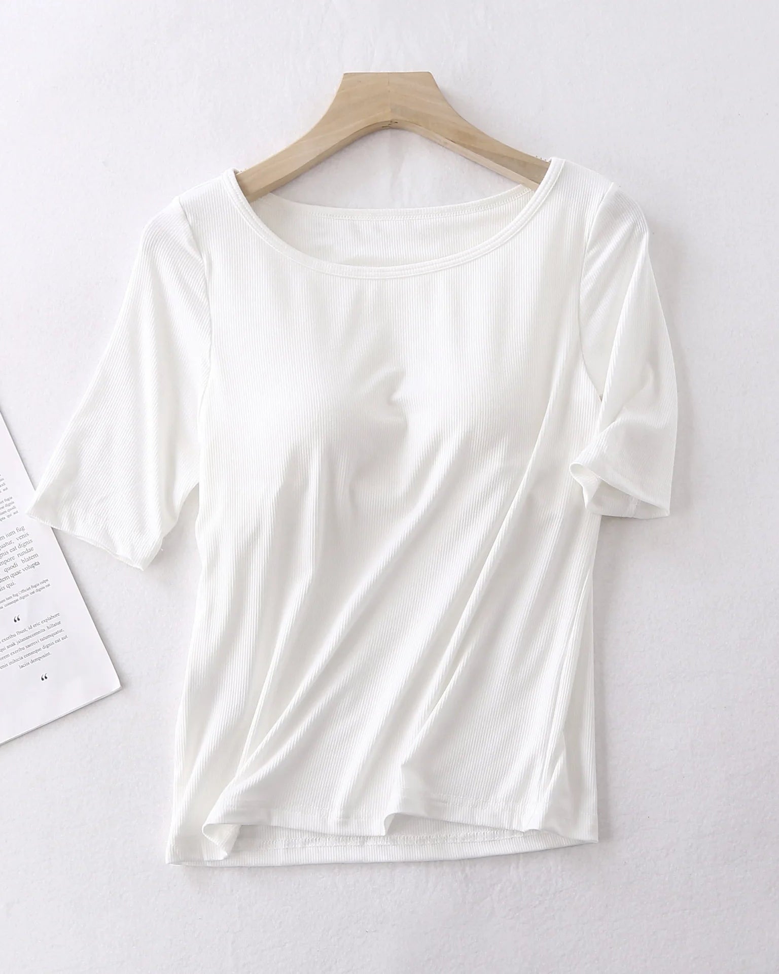 White / M