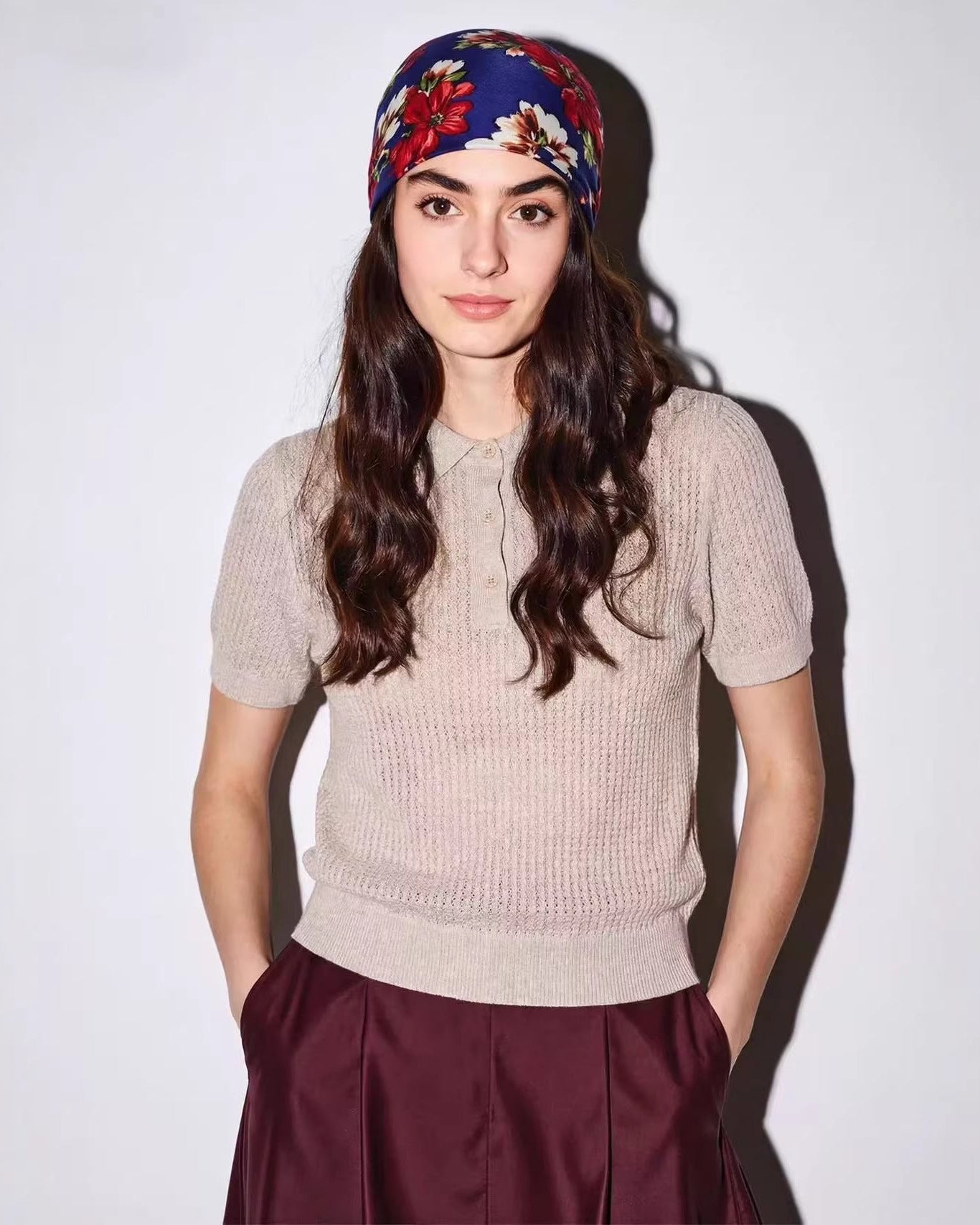 Relaxed women's short-sleeve knit top made from premium cashmere wool blend featuring a classic hollow polo collar and loose fit for a sophisticated look.