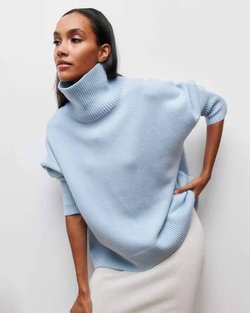Oversized 100 % cashmere turtleneck sweater, slouchy drop shoulders, ribbed high neck, heather taupe—cloud-soft winter staple for him or her.