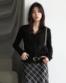 Slim-Fit V-Neck Single-Breasted Shirt