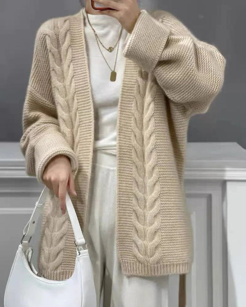 Gentle Short Cable Wool Cardigan