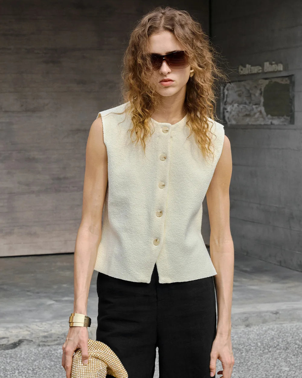 Retro Round Neck Button Sleeveless Vest