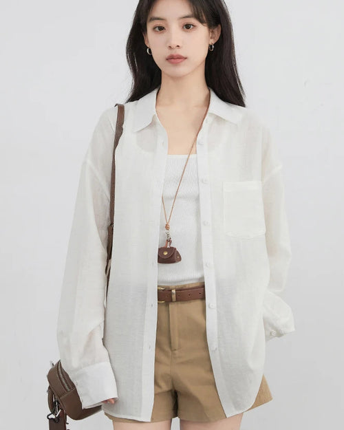 Loose-Fitting Long-Sleeved Shirt With Open Back