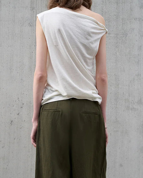Irregular One-Shoulder Sleeveless T-Shirt