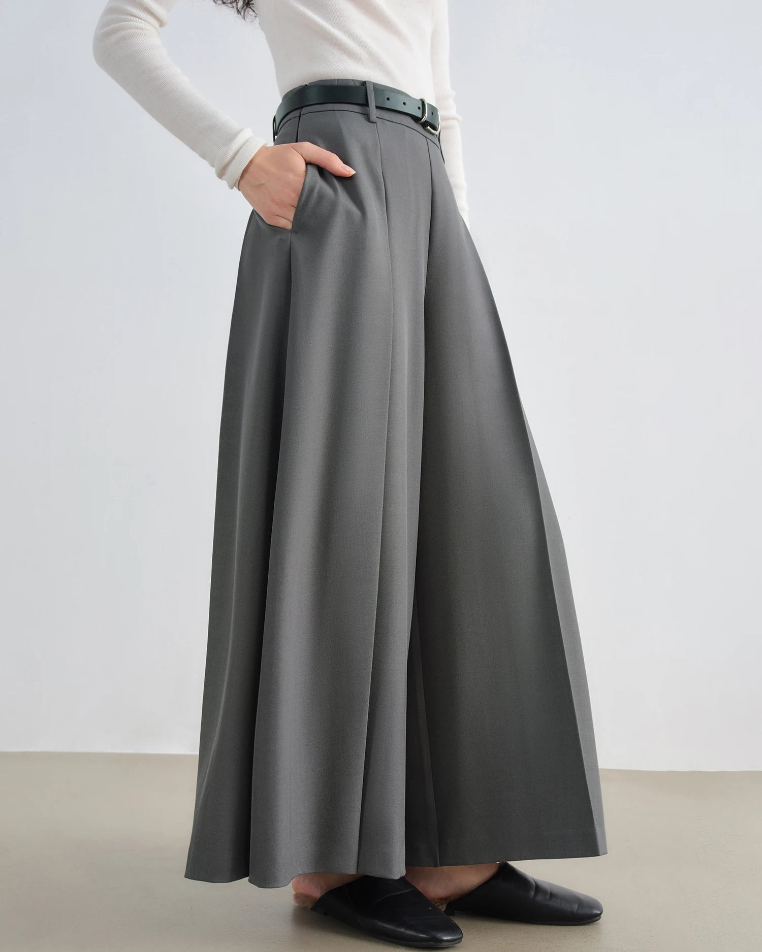 High-Waisted Pleated Wide-Leg Pants