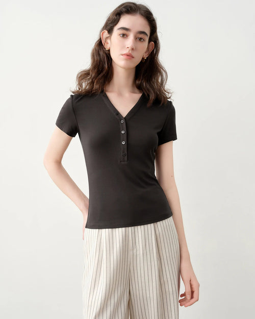 Slim V-Neck Knit Short Sleeve Top