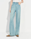 Loose-Fitting High-Waisted Straight-Leg Jeans