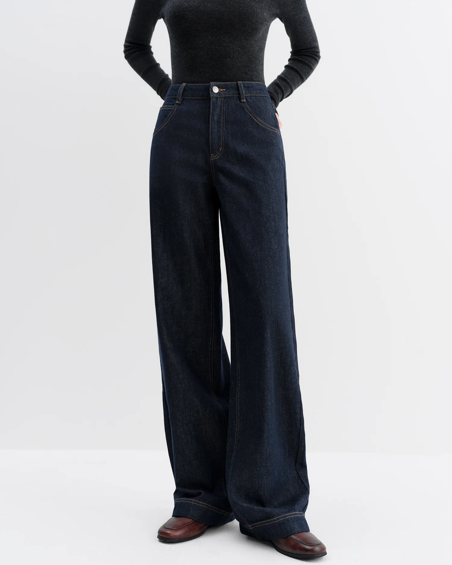 Premium denim high-waisted straight-leg full-length jeans crafted from pure cotton, offering a naturally streamlined silhouette and timeless versatility for your daily activities.