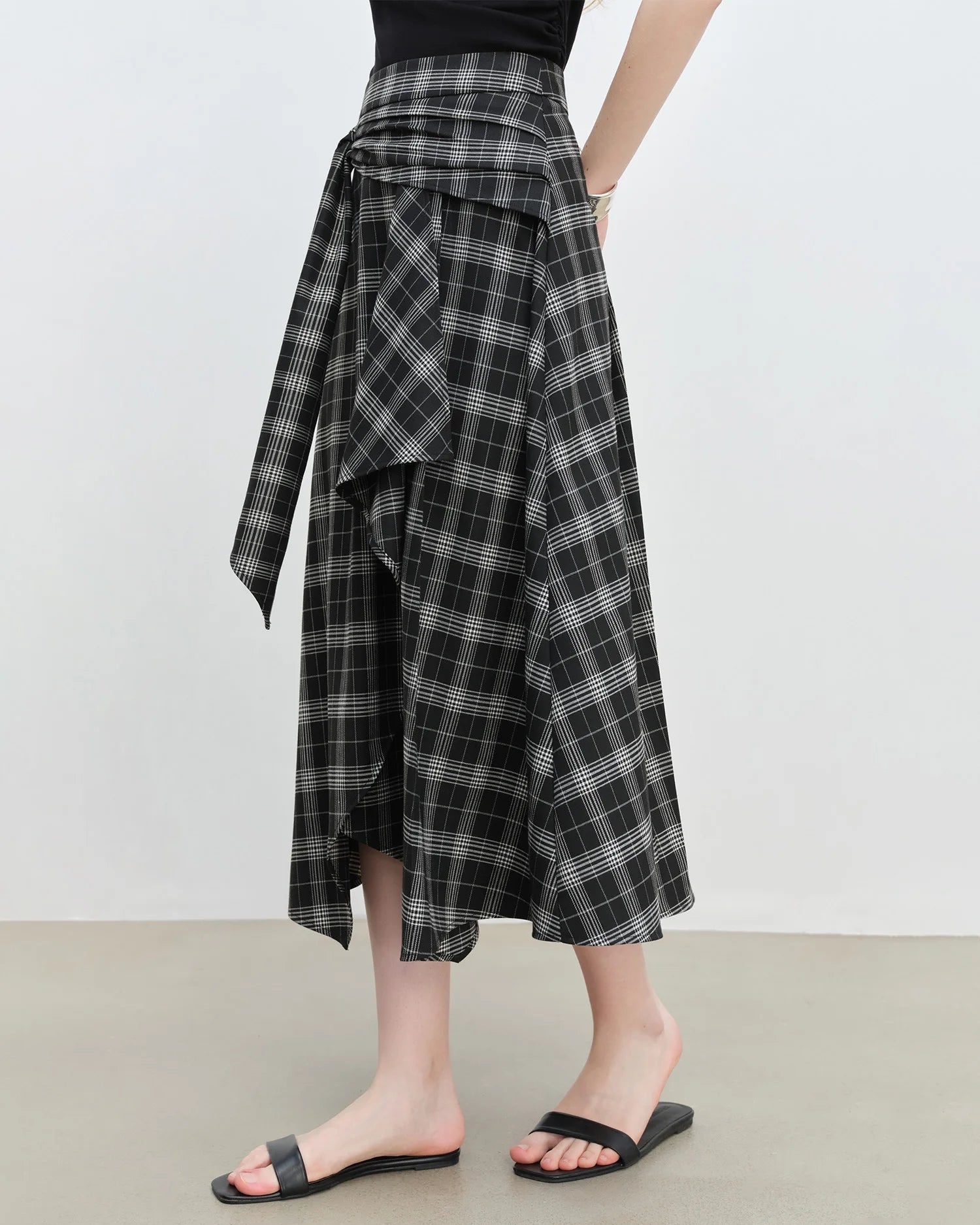 Asymmetrical Hem High-Waisted A-Line Skirt