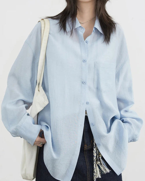 Loose-Fitting Long-Sleeved Shirt With Open Back