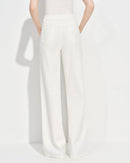 Loose-Fitting High-Waisted Straight-Leg Jeans