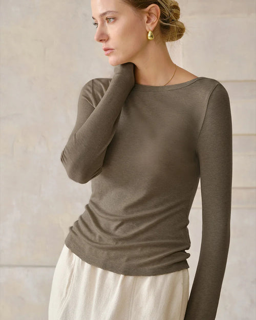 Off-The-Shoulder Slim-Fit Long-Sleeved T-Shirt