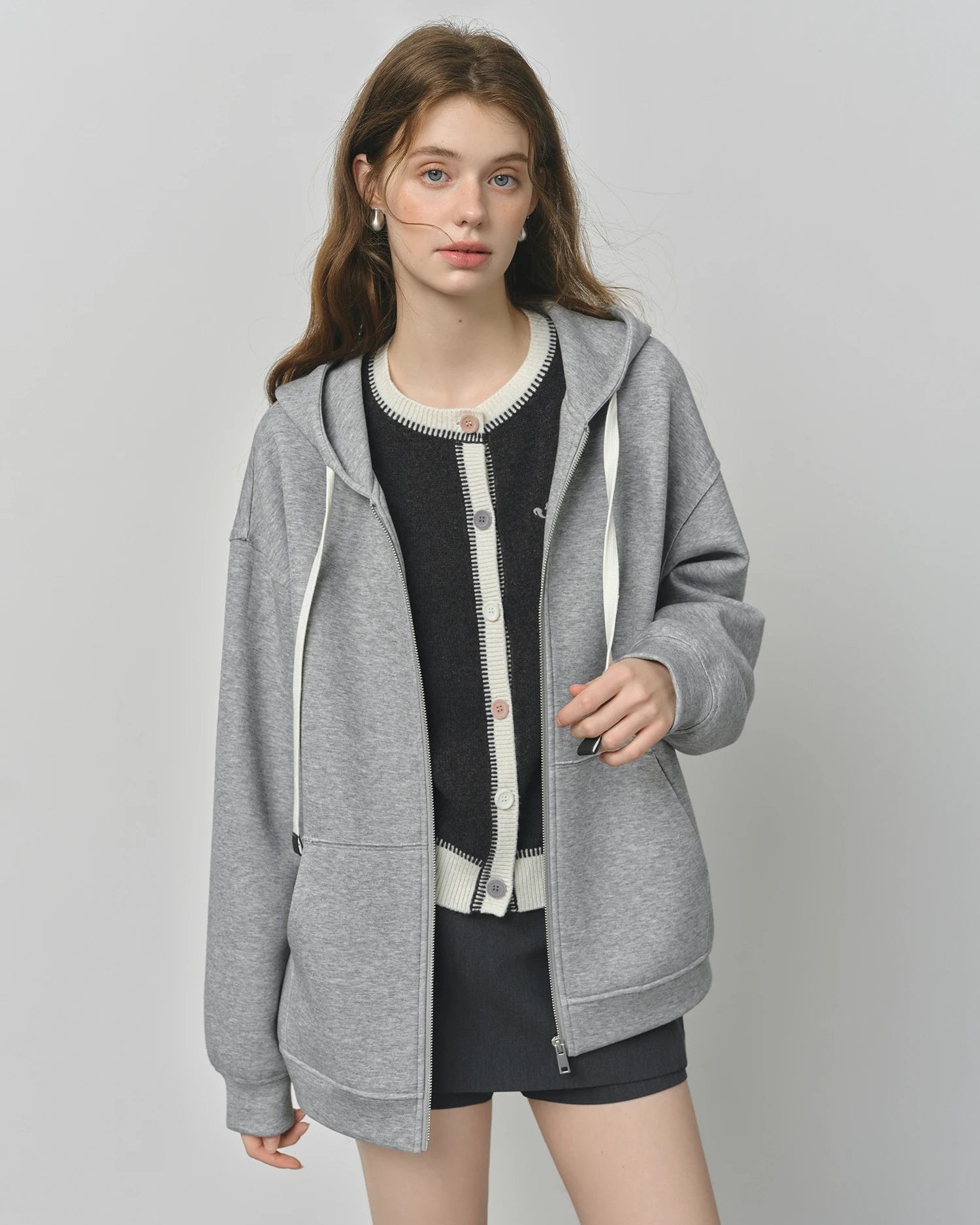 Loose-Fitting Drop-Shoulder Hooded Sweatshirt