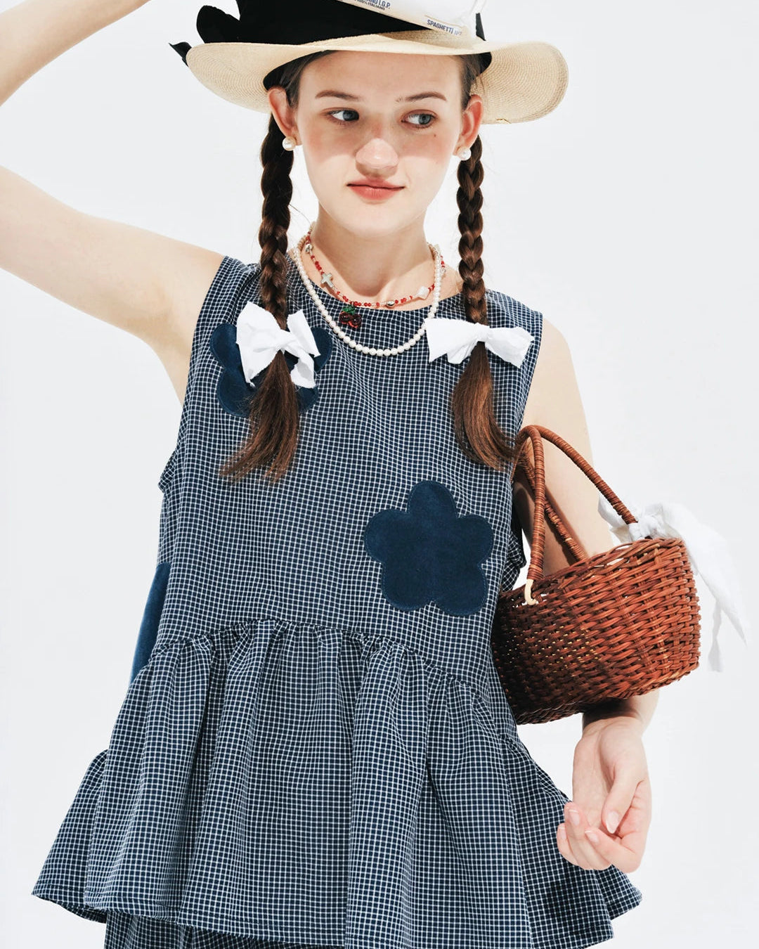 Textured Applique Knit Casual Vest