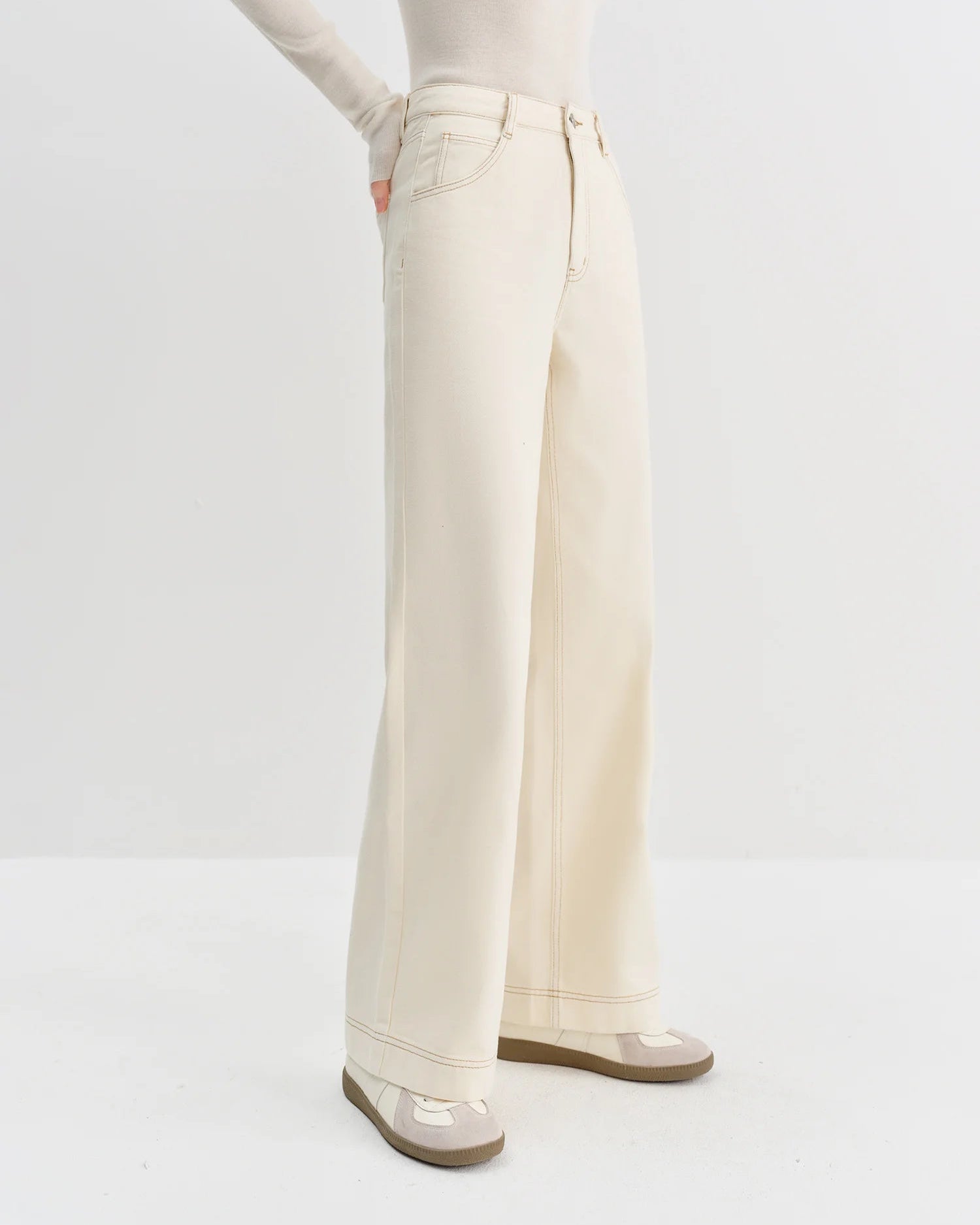 High-Waisted Straight-Leg Cropped Jeans