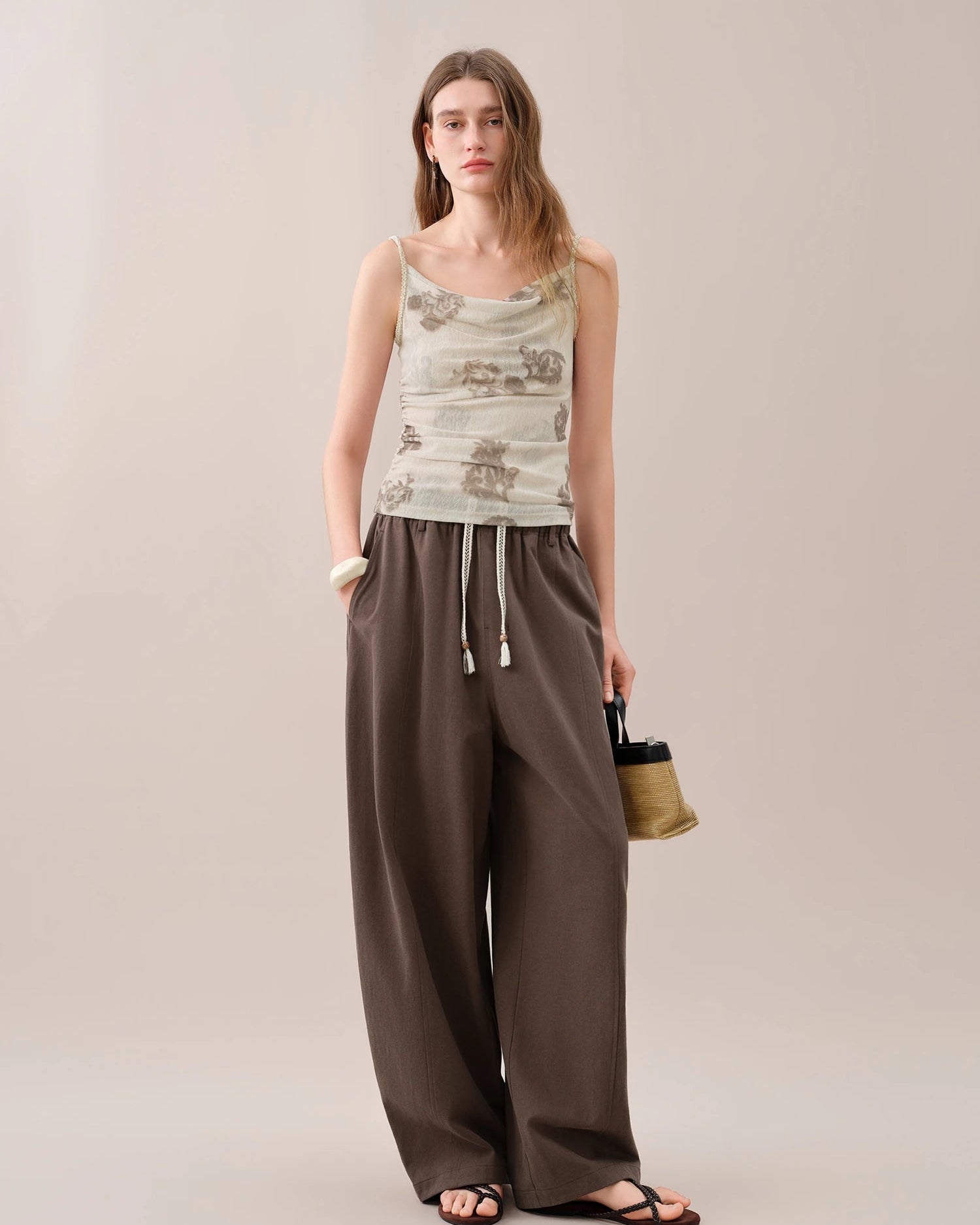 High-Waisted Loose-Fitting Curved Pants