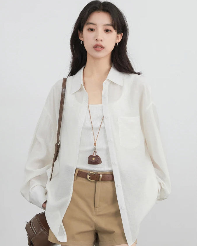 Loose-Fitting Long-Sleeved Shirt With Open Back