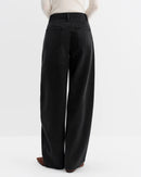 Retro High-Waisted Wide-Leg Jeans